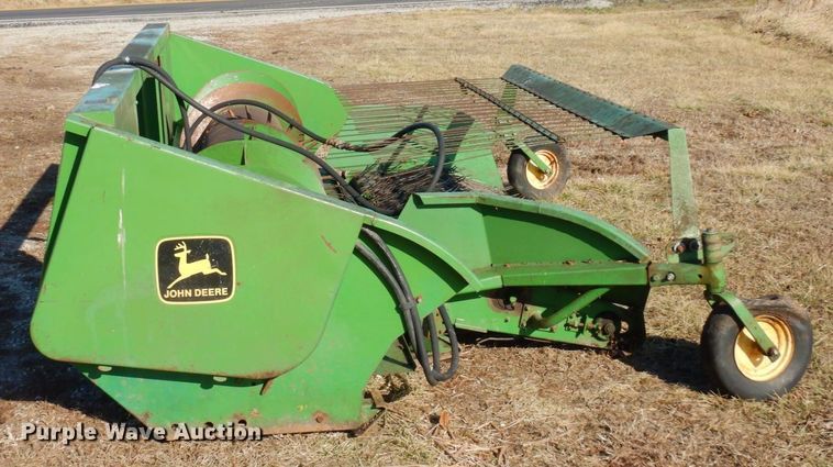 image for item JK9147 John Deere 212  pickup head