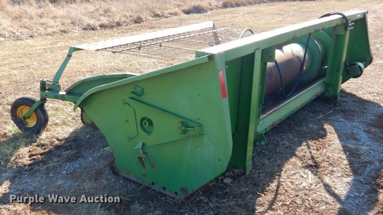 image for item JK9147 John Deere 212  pickup head