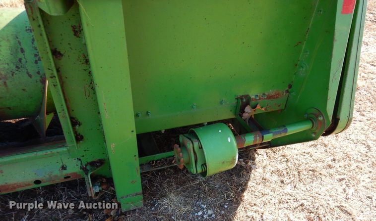 image for item JK9147 John Deere 212  pickup head