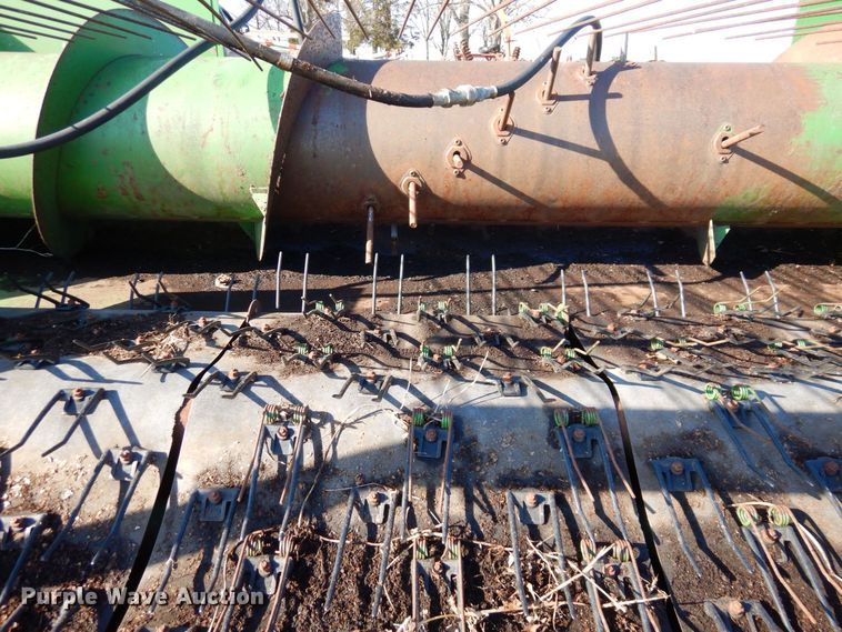 image for item JK9147 John Deere 212  pickup head