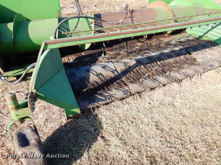 image for item JK9147 John Deere 212  pickup head
