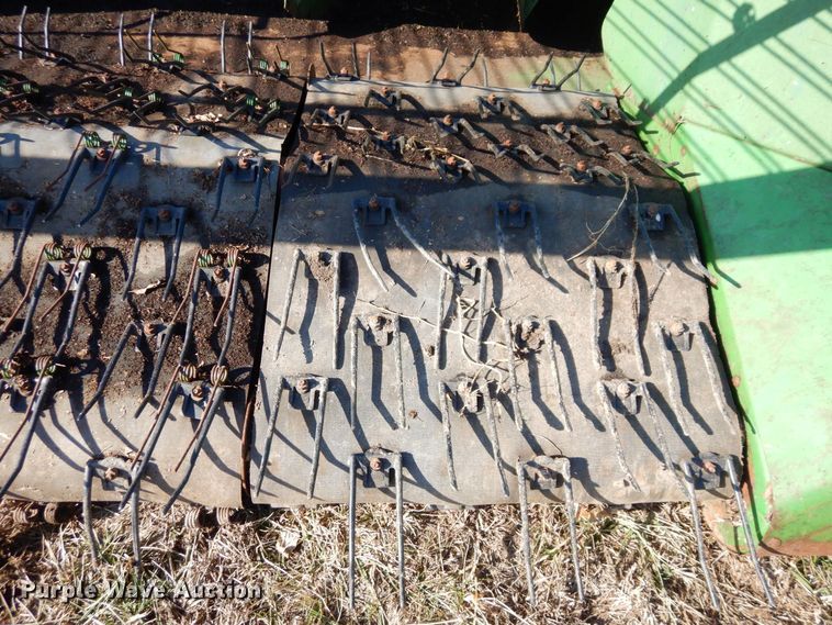 image for item JK9147 John Deere 212  pickup head