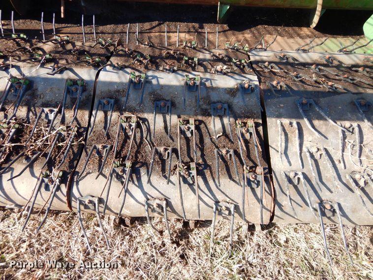 image for item JK9147 John Deere 212  pickup head