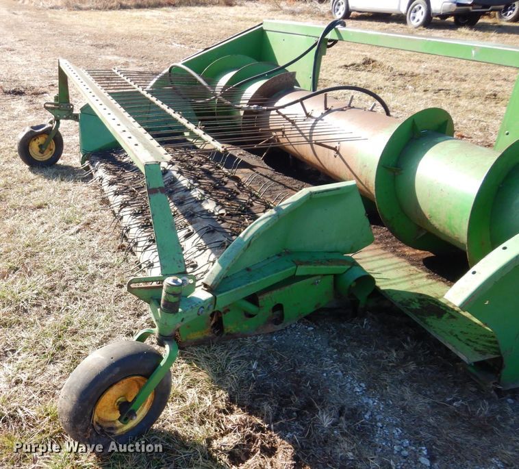 image for item JK9147 John Deere 212  pickup head