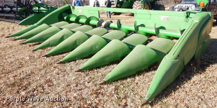 image for item JK9149 2009 John Deere 608C  corn head