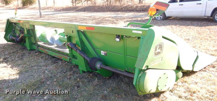 image for item JK9149 2009 John Deere 608C  corn head