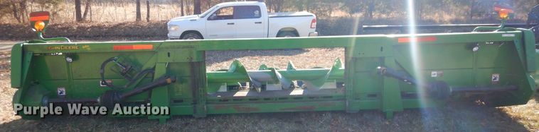 image for item JK9149 2009 John Deere 608C  corn head