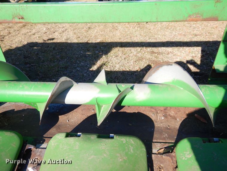 image for item JK9149 2009 John Deere 608C  corn head