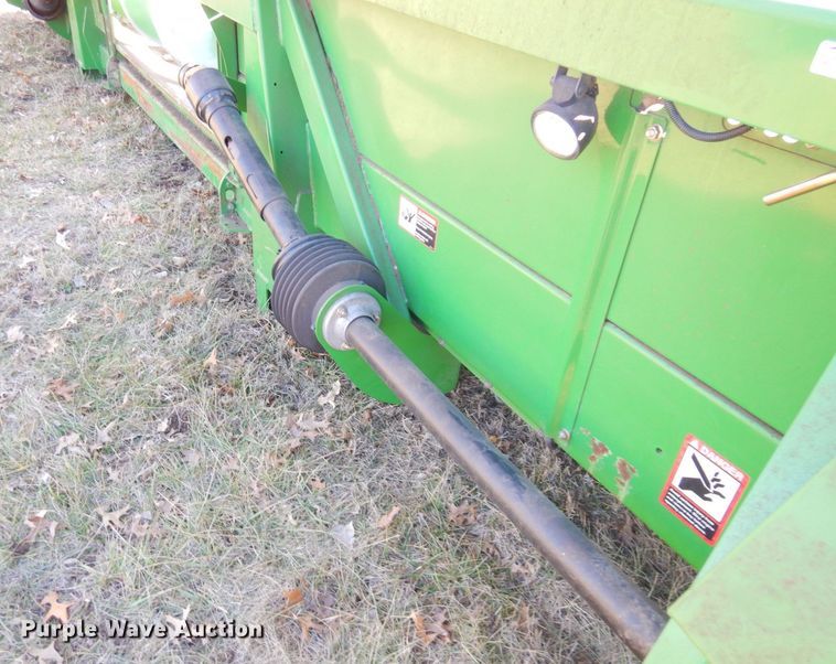 image for item JK9149 2009 John Deere 608C  corn head