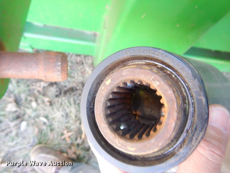 image for item JK9149 2009 John Deere 608C  corn head