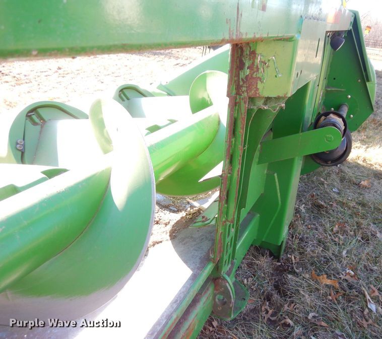 image for item JK9149 2009 John Deere 608C  corn head