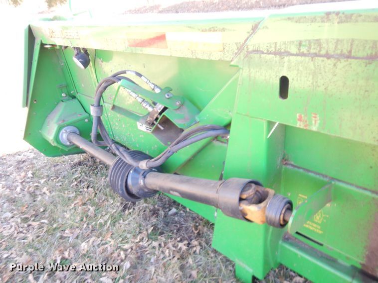 image for item JK9149 2009 John Deere 608C  corn head