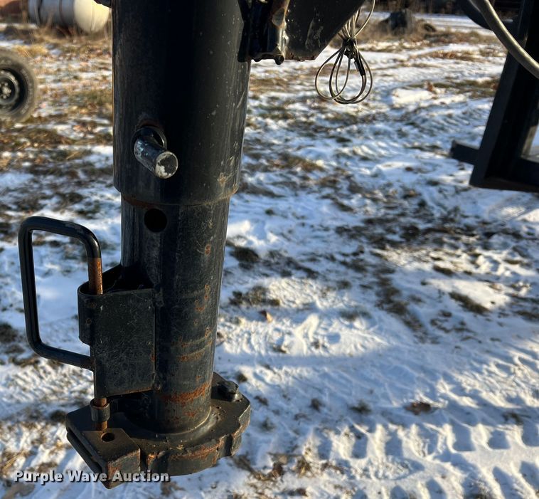 image for item JU9710 Industrias America 20X4  hay bale trailer