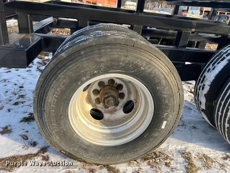 image for item JU9710 Industrias America 20X4  hay bale trailer