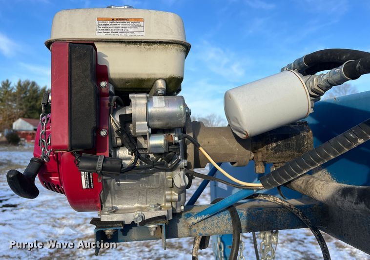 image for item JU9711 Plus1  hay bale trailer