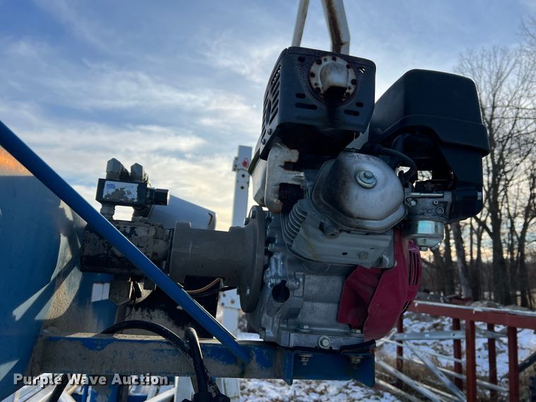 image for item JU9711 Plus1  hay bale trailer