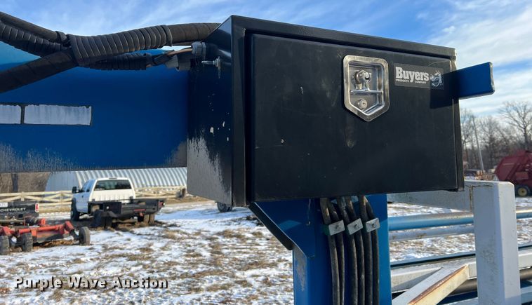 image for item JU9711 Plus1  hay bale trailer