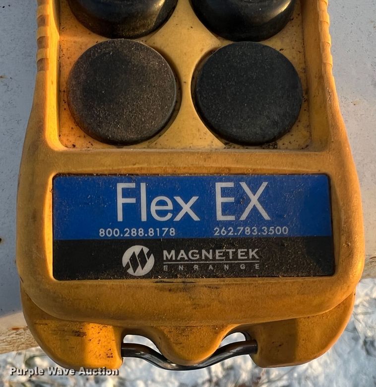 image for item JU9711 Plus1  hay bale trailer