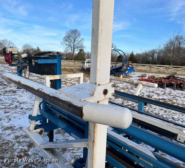 image for item JU9711 Plus1  hay bale trailer