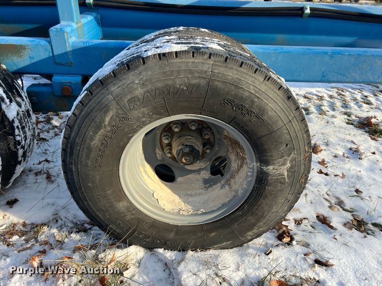 image for item JU9711 Plus1  hay bale trailer