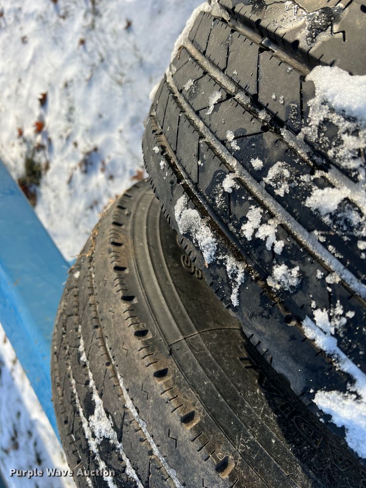 image for item JU9711 Plus1  hay bale trailer