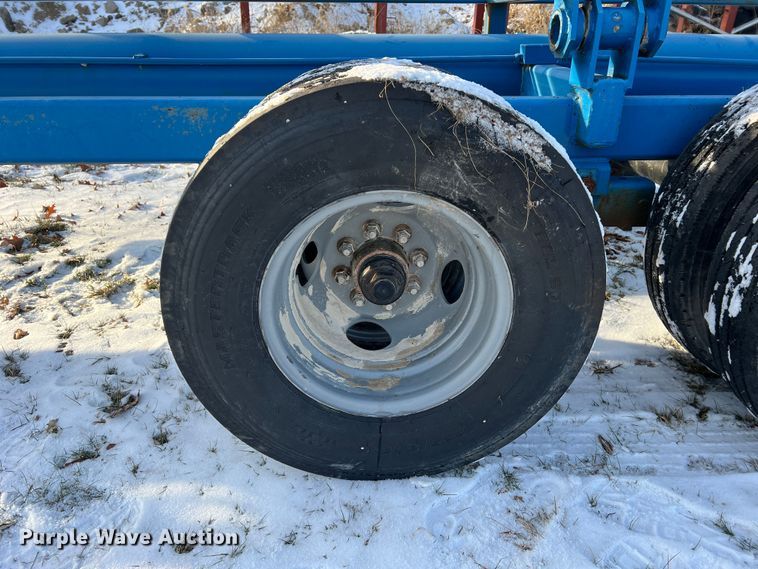 image for item JU9711 Plus1  hay bale trailer