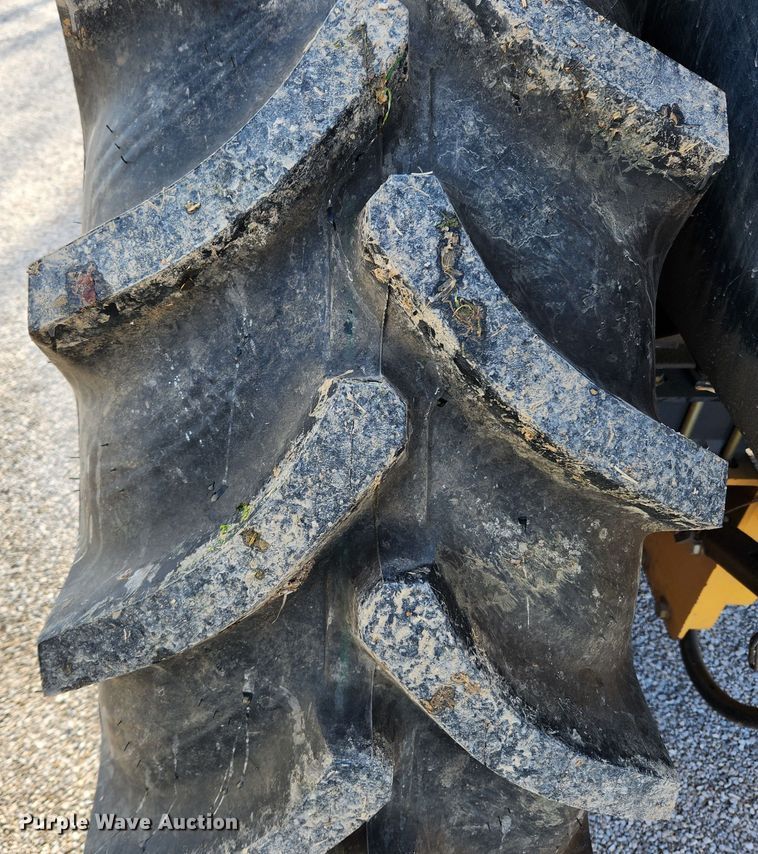 image for item KT9504 Kubota M6-111  MFWD tractor