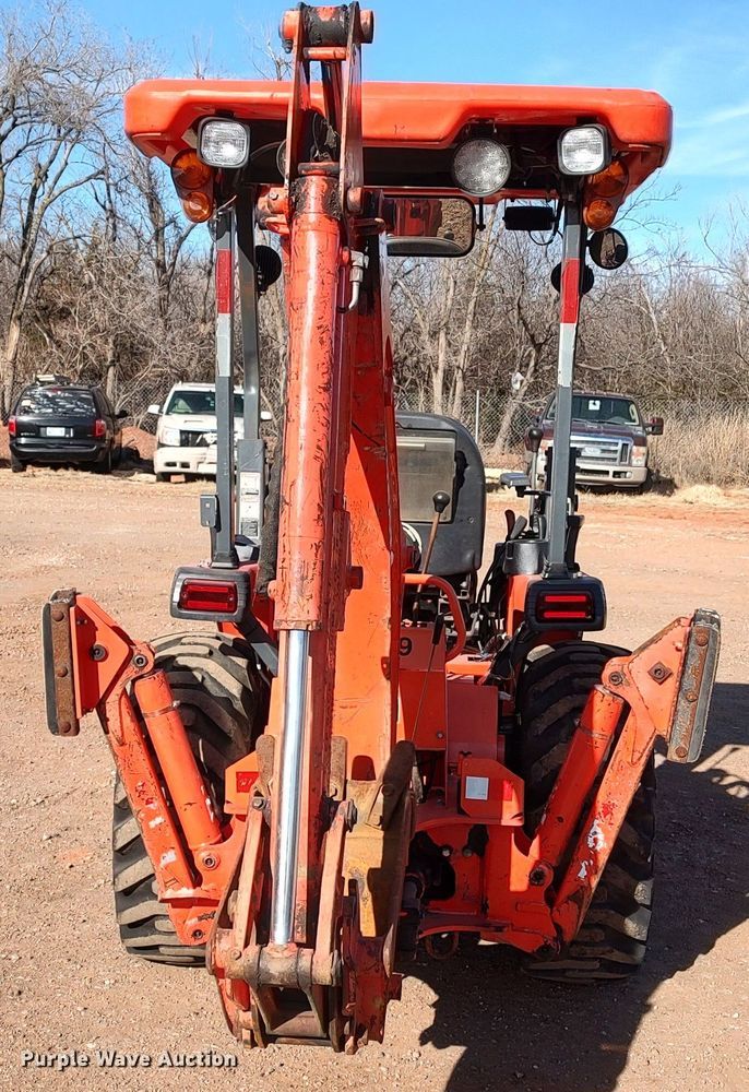 image for item LK9508 Kubota B26  backhoe