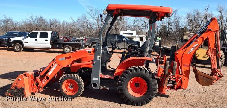 image for item LK9508 Kubota B26  backhoe