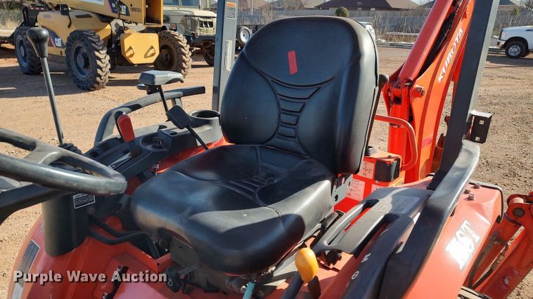 image for item LK9508 Kubota B26  backhoe