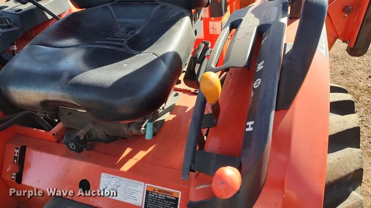 image for item LK9508 Kubota B26  backhoe