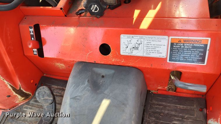 image for item LK9508 Kubota B26  backhoe