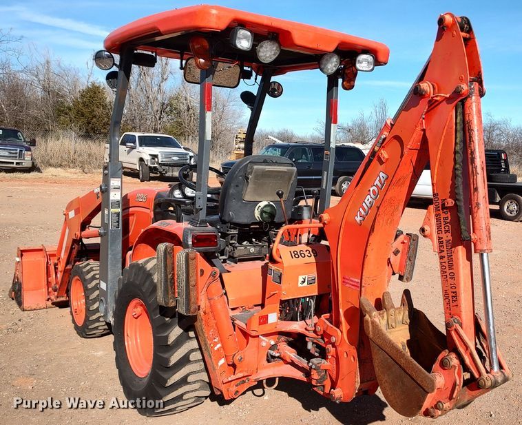 image for item LK9508 Kubota B26  backhoe