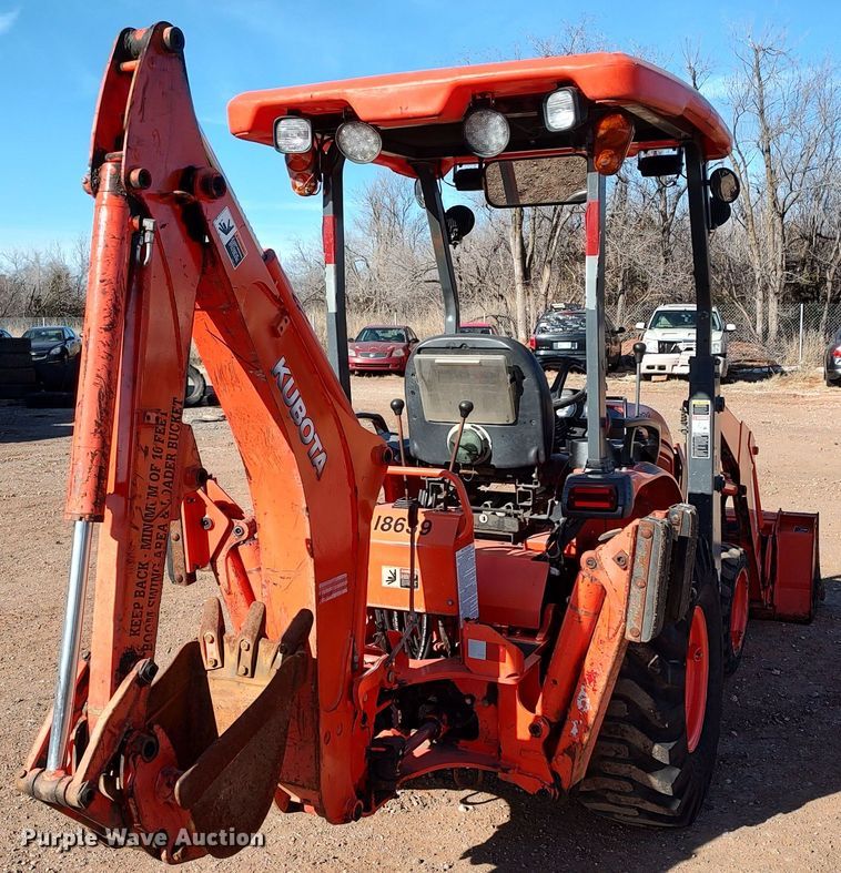 image for item LK9508 Kubota B26  backhoe