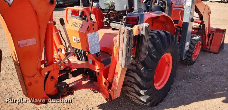 image for item LK9508 Kubota B26  backhoe