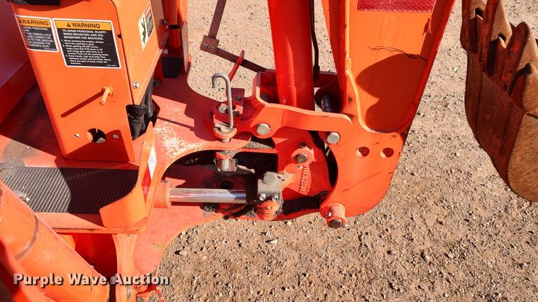 image for item LK9508 Kubota B26  backhoe