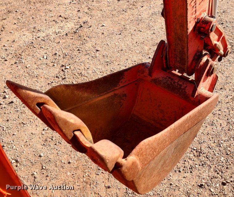 image for item LK9508 Kubota B26  backhoe