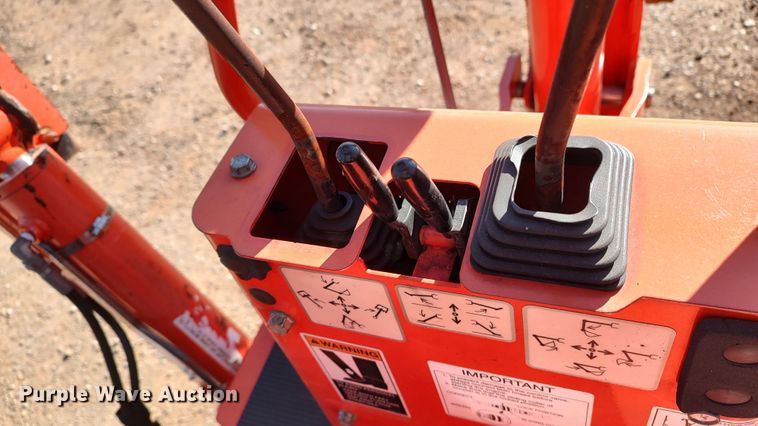 image for item LK9508 Kubota B26  backhoe