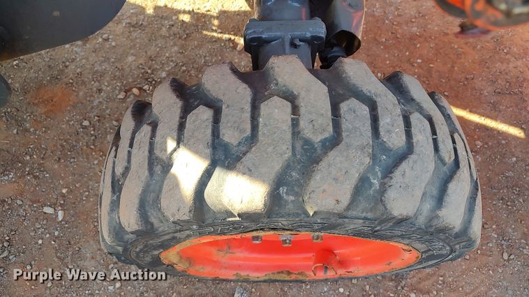 image for item LK9508 Kubota B26  backhoe