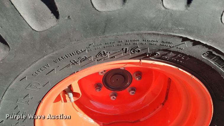 image for item LK9508 Kubota B26  backhoe