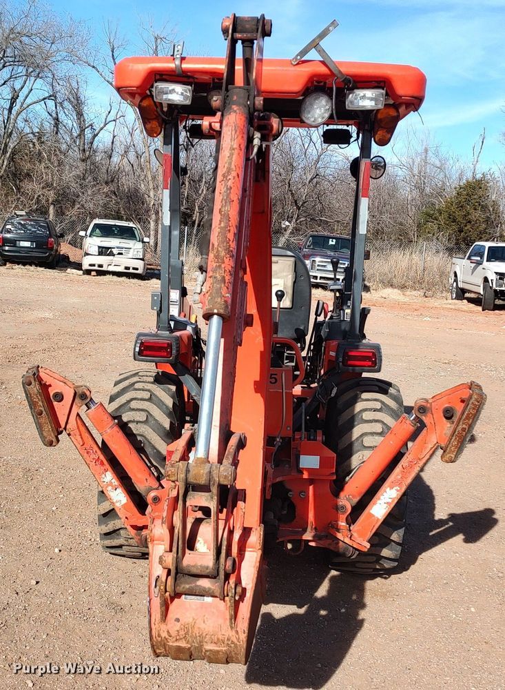 image for item LK9509 Kubota B26  backhoe