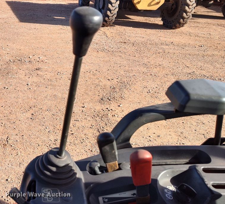 image for item LK9509 Kubota B26  backhoe