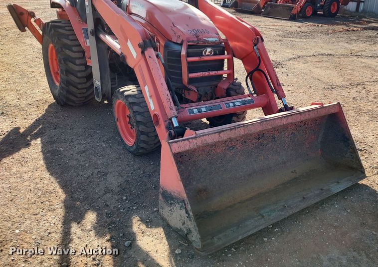 image for item LK9509 Kubota B26  backhoe