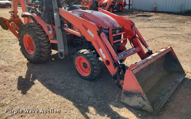 image for item LK9509 Kubota B26  backhoe