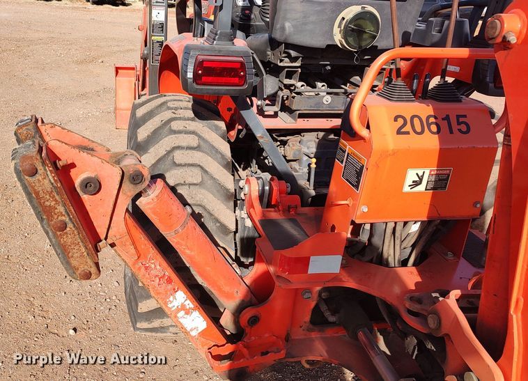 image for item LK9509 Kubota B26  backhoe