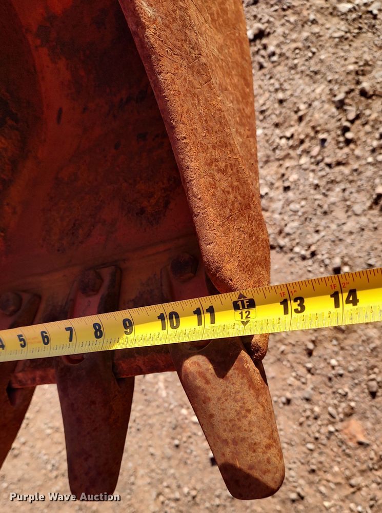 image for item LK9509 Kubota B26  backhoe