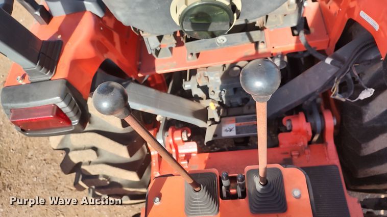 image for item LK9509 Kubota B26  backhoe