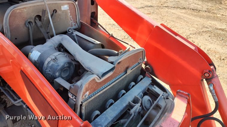 image for item LK9509 Kubota B26  backhoe