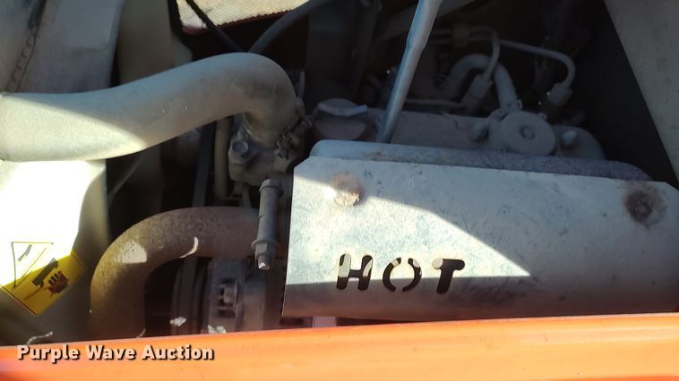 image for item LK9509 Kubota B26  backhoe