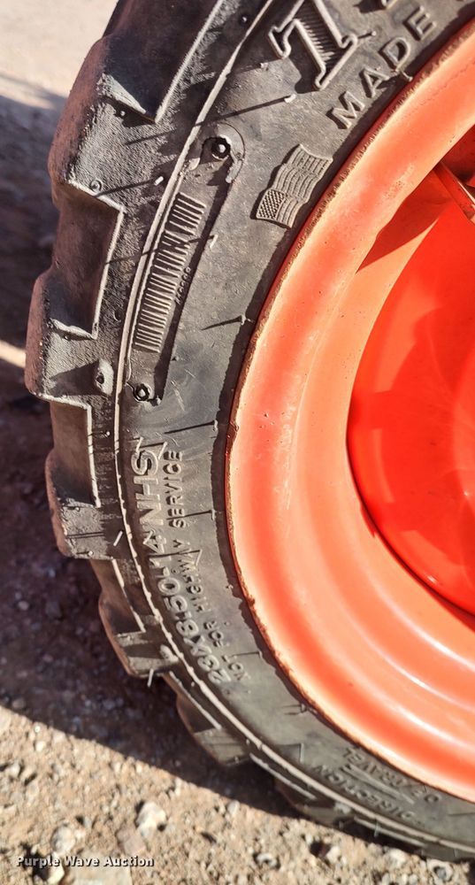 image for item LK9509 Kubota B26  backhoe